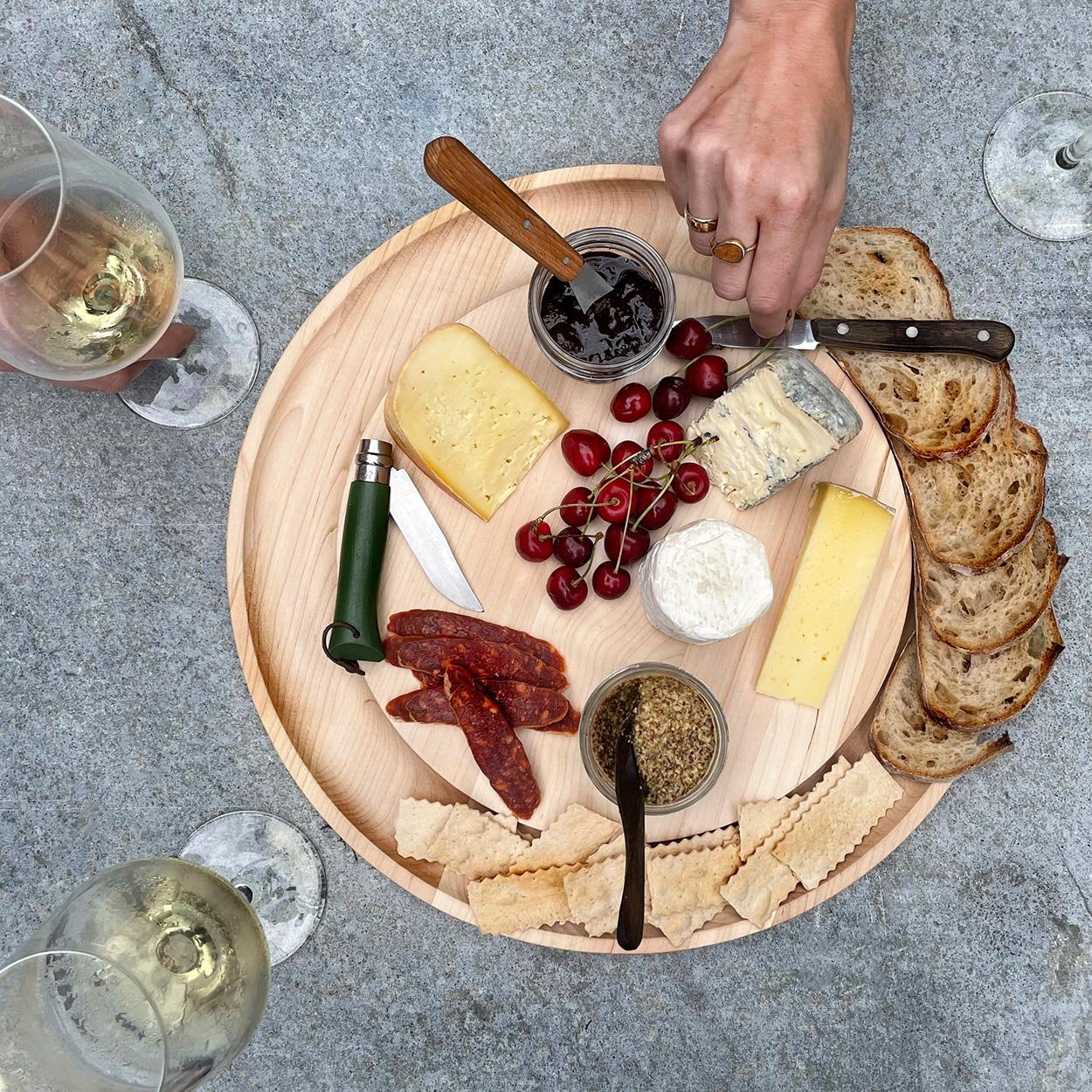 Entertaining In-The-Round Maple Wood Serving Boards