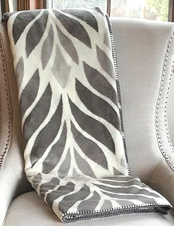 Luxury Double-Plush Throws/Silver Leaves