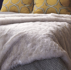 Faux Fox Luxury Throw