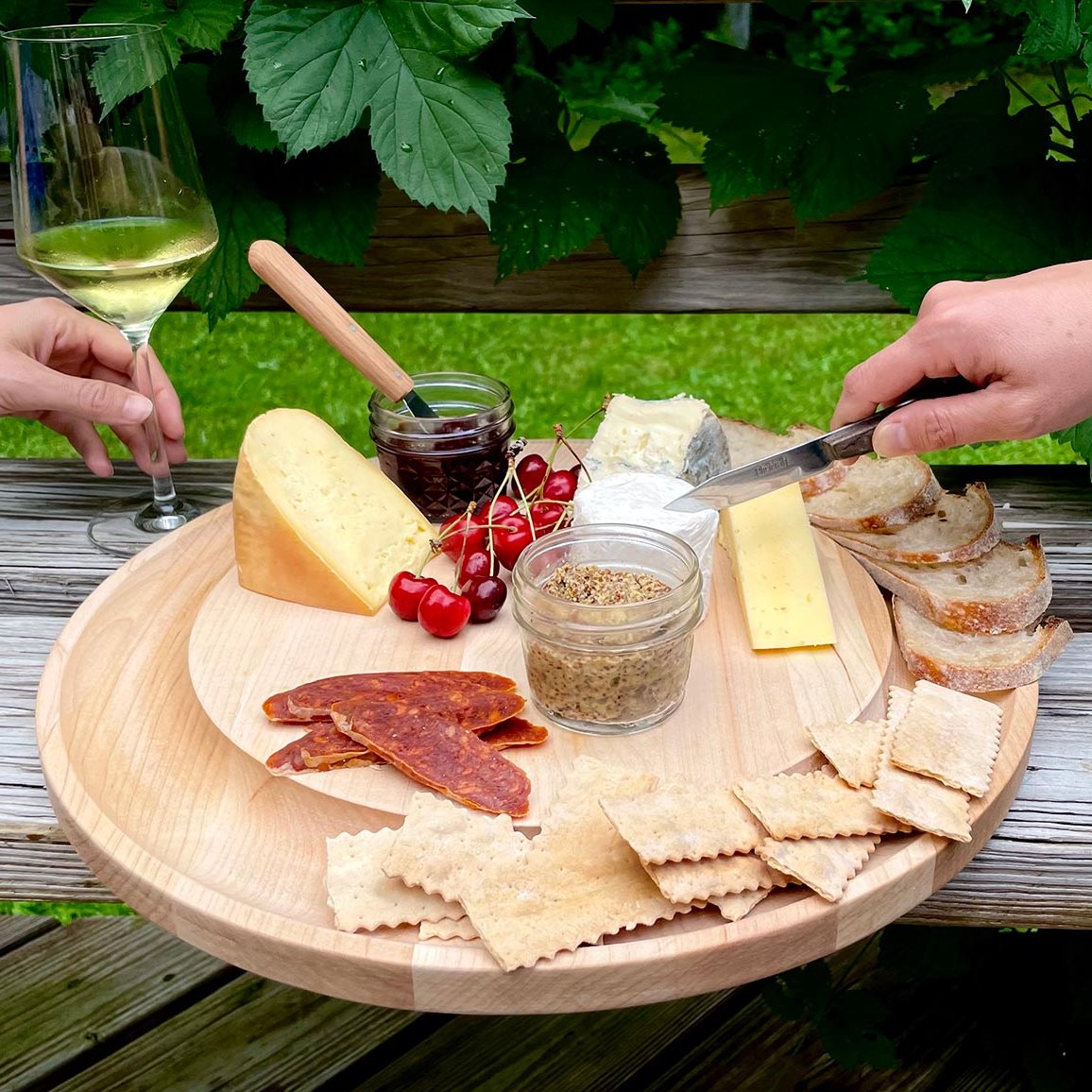 Entertaining In-The-Round Maple Wood Serving Boards